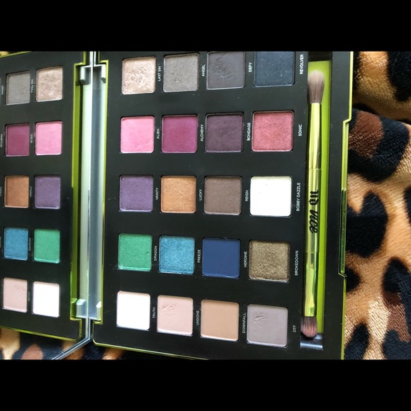 Urban Decay Vice Palette - Picture 4 of 4
